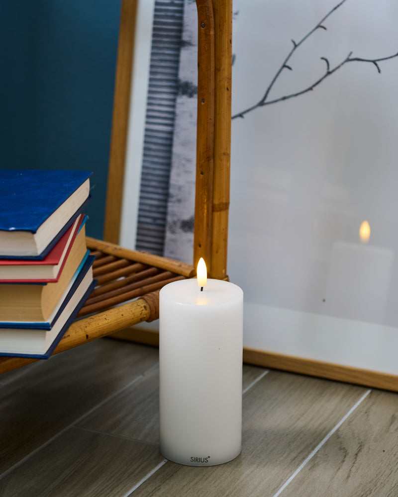 Medium Rechargeable Candle - White Sille 