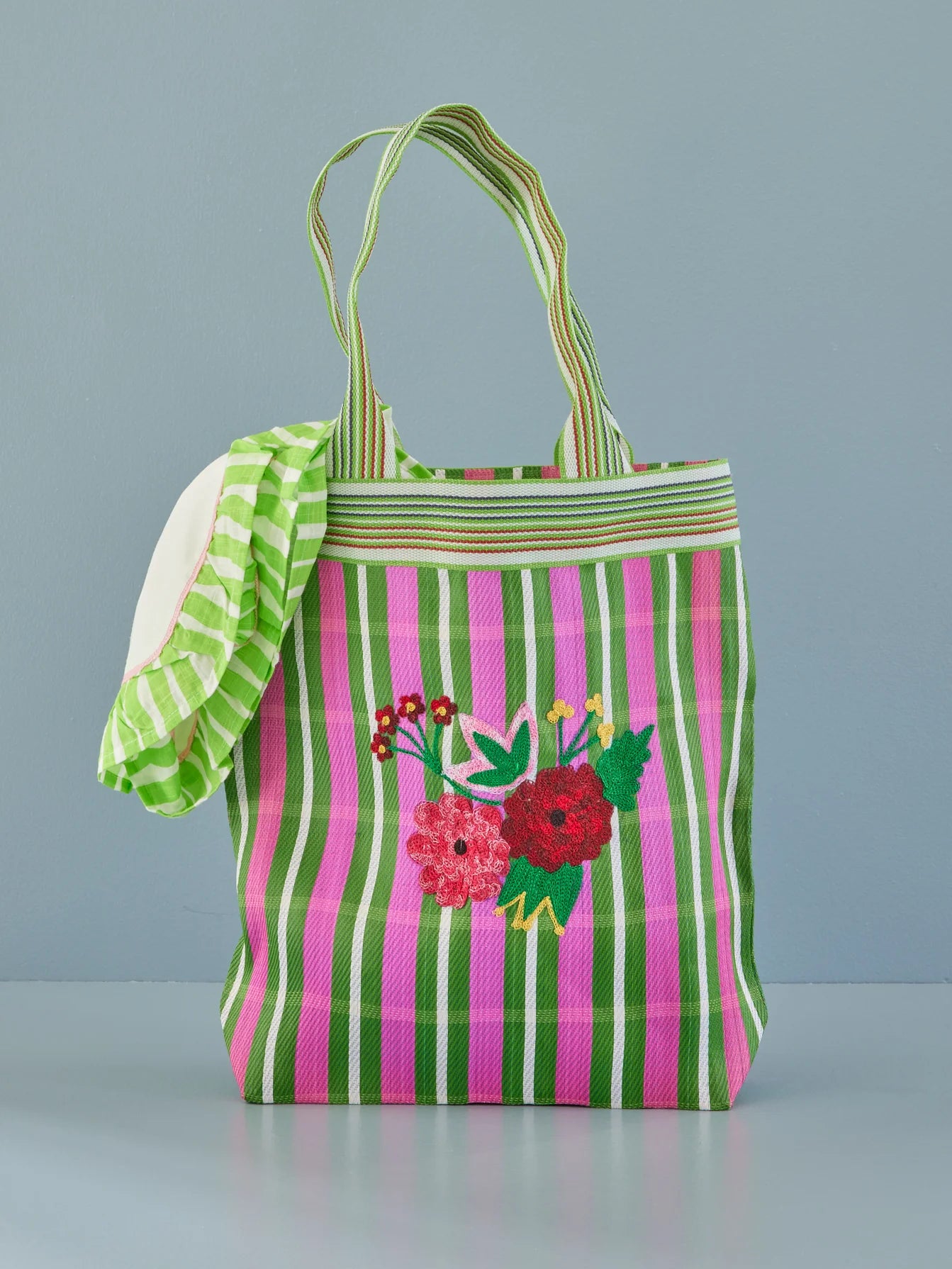 Recycled bag with flower embroidery - Green and Pink